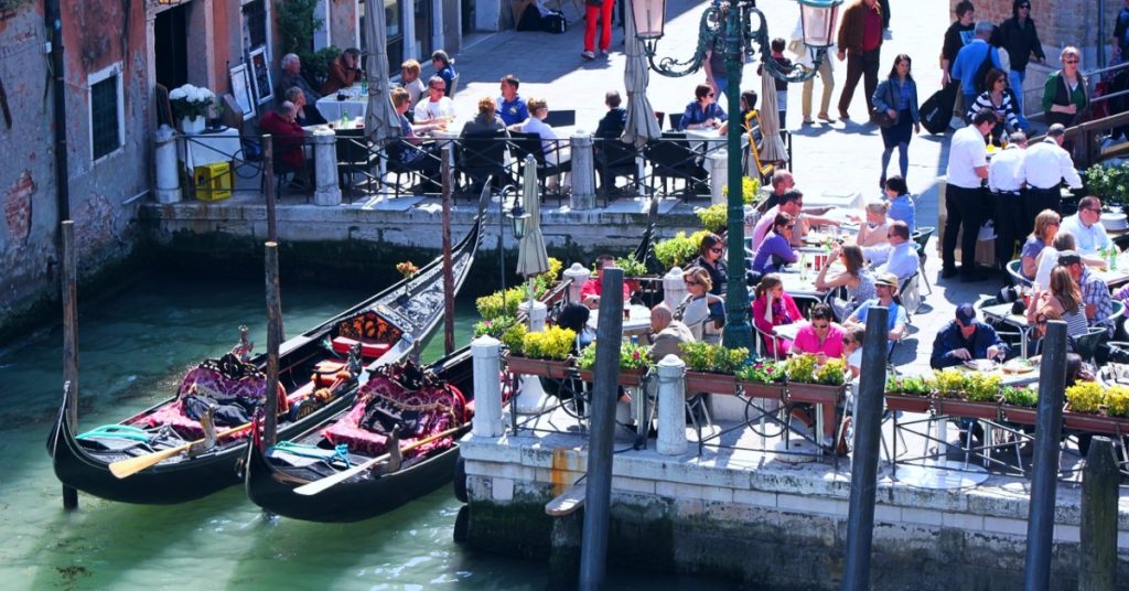 Romantic Honeymoon Destinations that Will Make You Fall in Love All Over Again