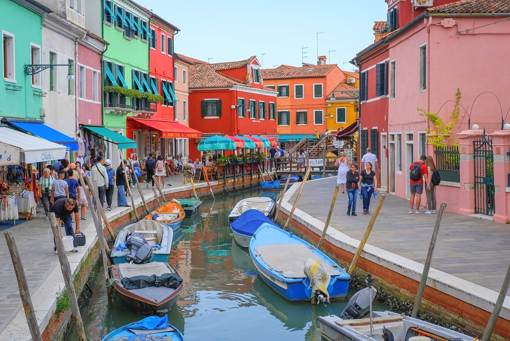 15 Best Honeymoon Destinations on a Budget